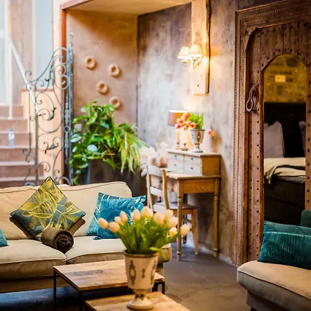 Chill&out Et Wellness Apartment Aye