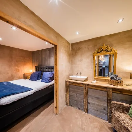 Chill&out Et Wellness Apartment Aye